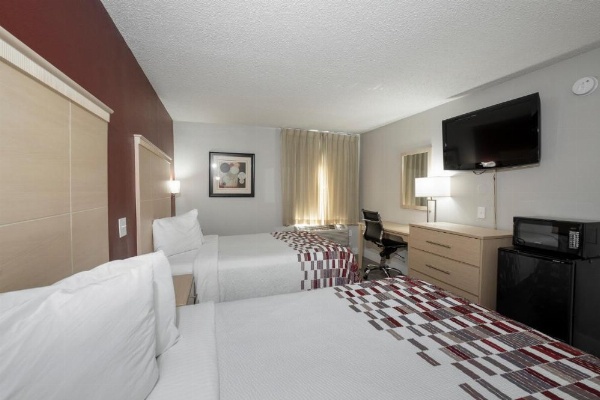 Red Roof Inn Raleigh North-Crabtree Mall/PNC Arena image 16
