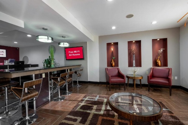 Red Roof Inn Raleigh North-Crabtree Mall/PNC Arena image 8